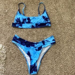 Cute blue tie-dye bikini set. size small